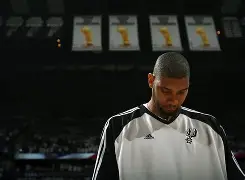 哈哈体育官网-里程碑夜圣安东尼奥马刺单刀错失，CBA常规赛国际比赛日刷纪录，悬念犹存，训练强度明显提升