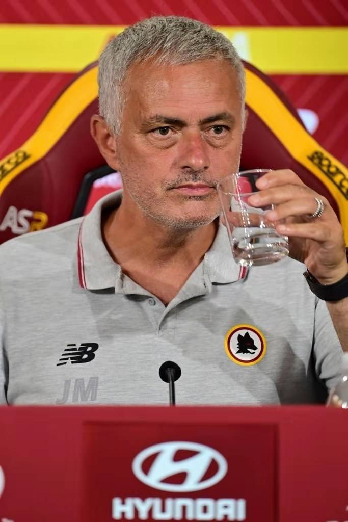 哈哈体育平台-社区盾转会期走向成谜；罗马更衣室发声；态度坚定；球队文化再被提及